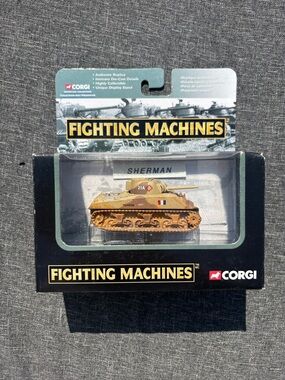 New! Corgi Fighting machines M4 Sherman tank (P)